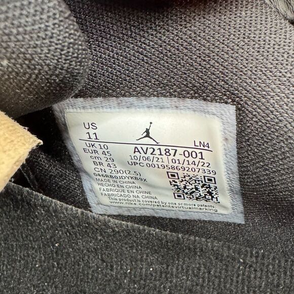 Nike Air Jordan 11‎ Retro Low OG “72-10” - Picture 8 of 10